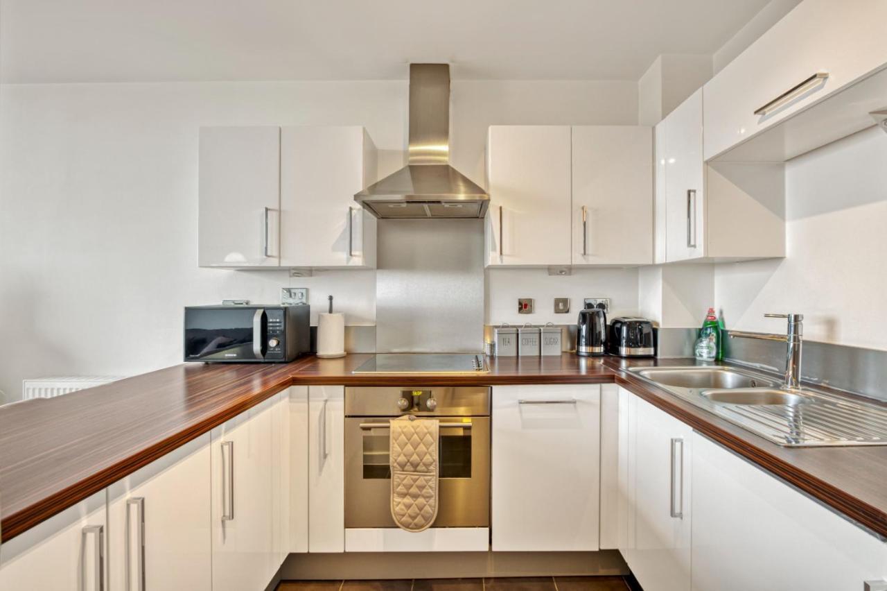 Delightful Apartment Wandsworth Лондон Екстериор снимка