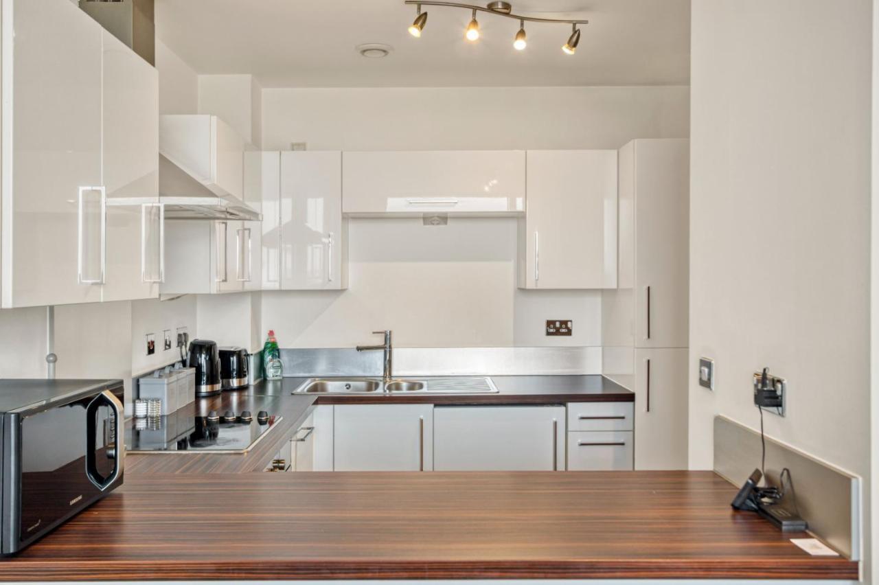 Delightful Apartment Wandsworth Лондон Екстериор снимка
