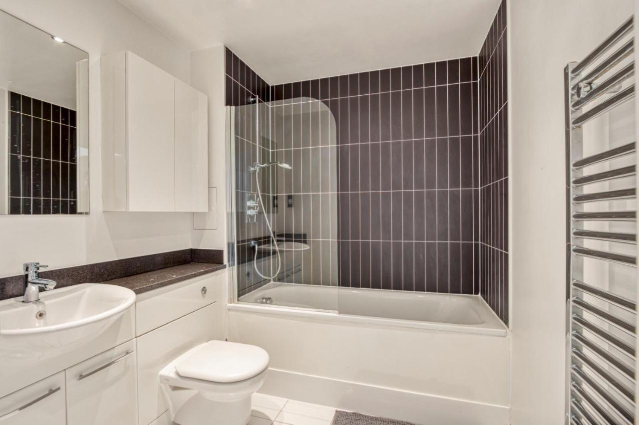Delightful Apartment Wandsworth Лондон Екстериор снимка